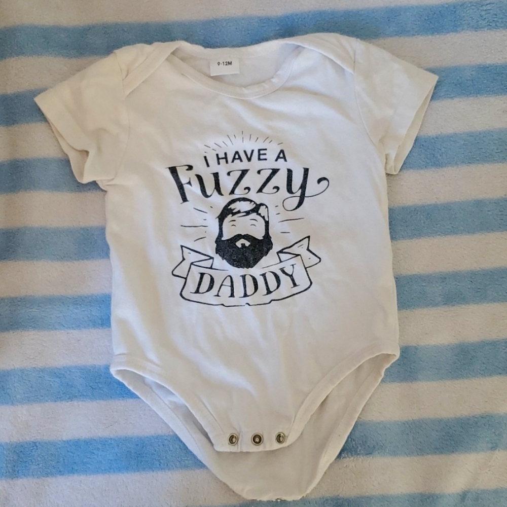 9m " I have a fuzzy Daddy" beard themed diaper shirt